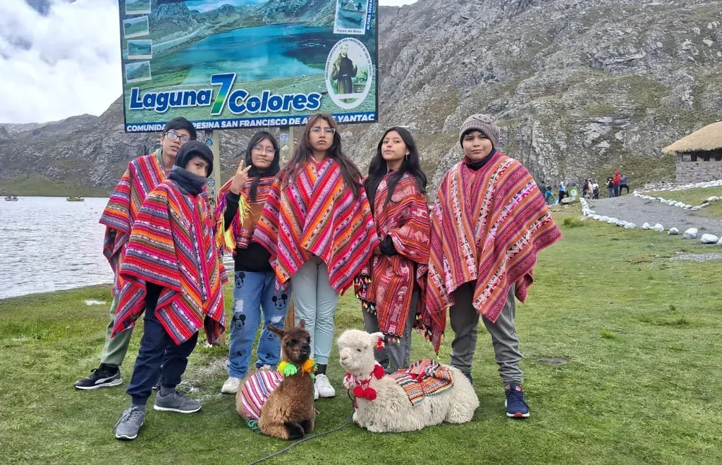 Full Day Cordillera de la Viuda y Laguna de 7 Colores foto 3
