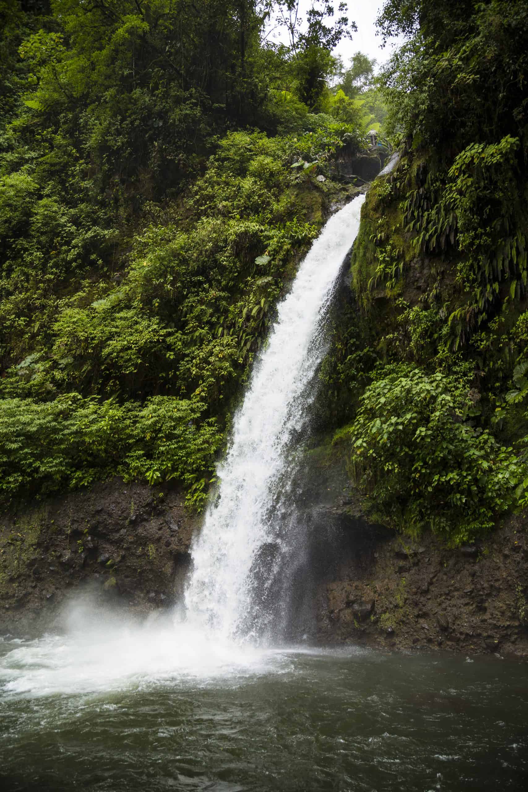 full day de verano en catarata huachac